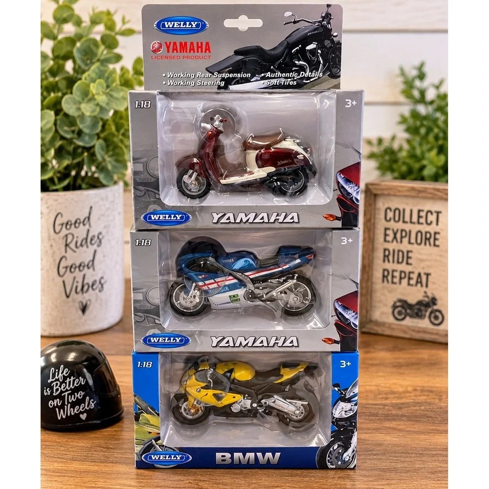 Welly 1:18 Diecast Motorcycle Lot of 3 Yamaha BMW Sport Bike Scooter NIB